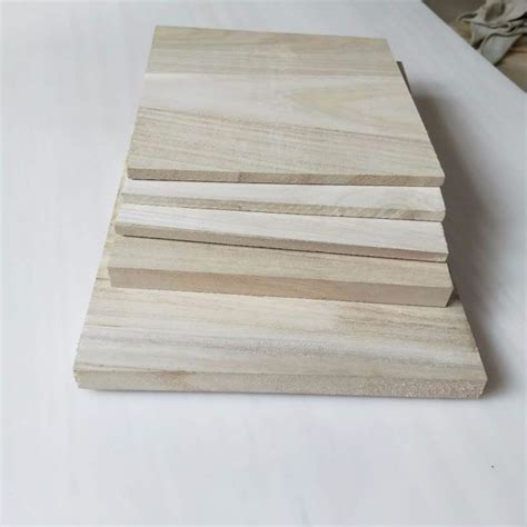 Tipos de madeira usados ​​para placas de quebra no Karate